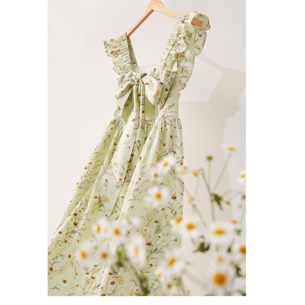 H&M Ruffle shoulder Tie Back Wildflower Mi…